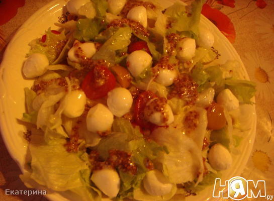 Итальянский овощной салат с моцарелой 