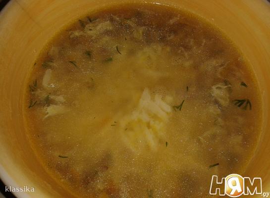 Гречневый суп с сыром и яичными хлопьями