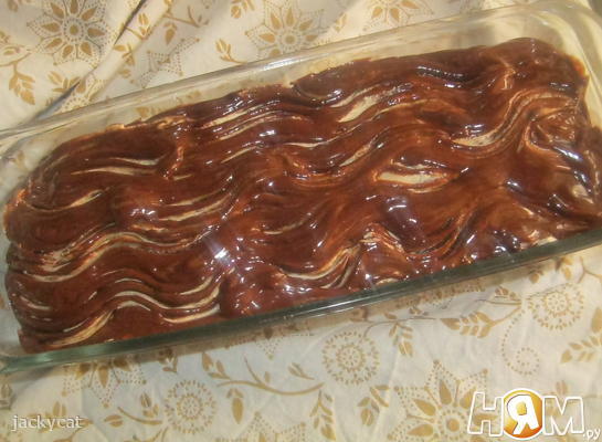 Кокосовый пирог со сливочно-шоколадной глазурью