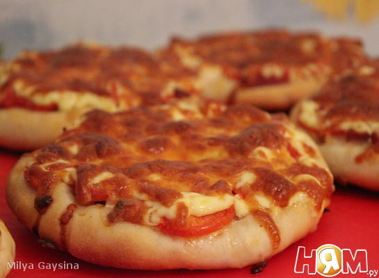 Рецепт Пицца с колбасой и сыром